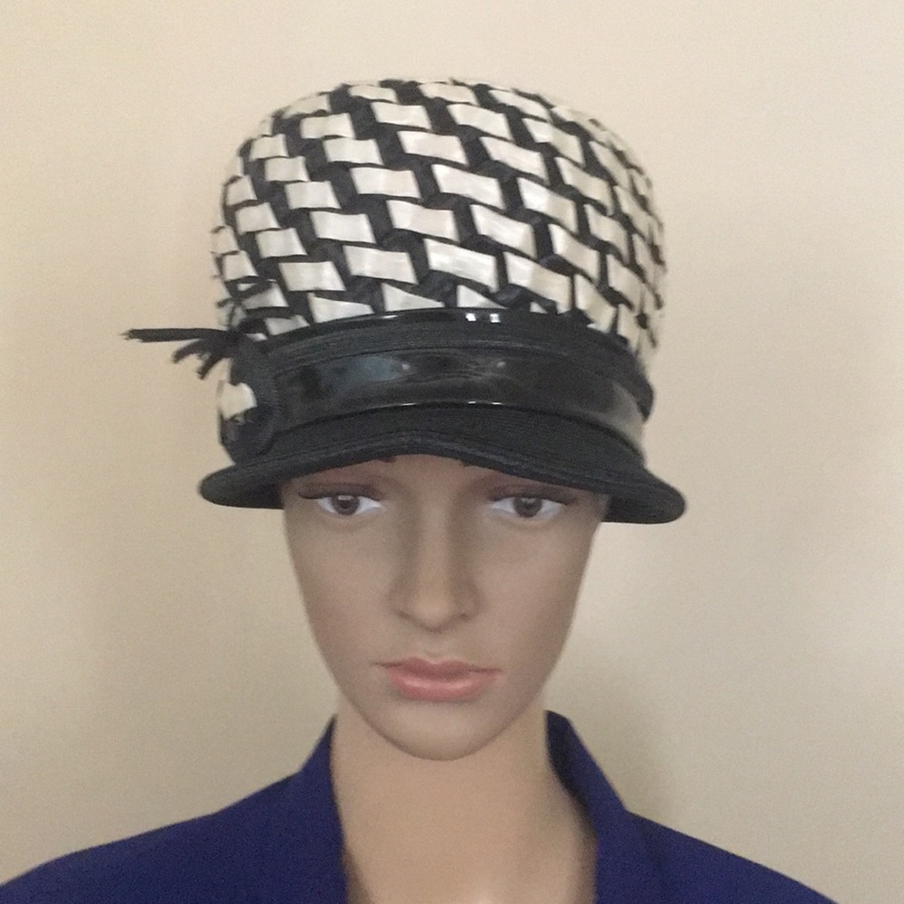 Marché Exclusive Vintage Black & White Straw Hat